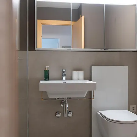 Galerie Obersee 3e - Lage - By *