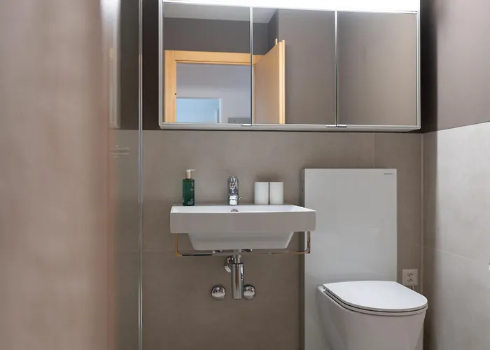 Galerie Obersee 3e - Lage- Zentrum - By *