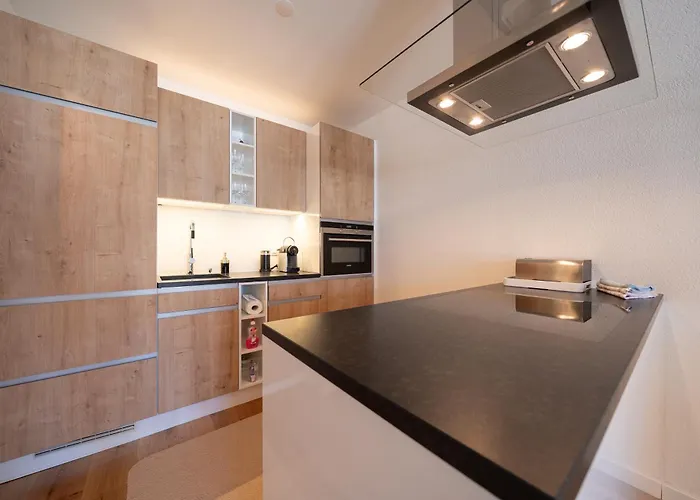 Galerie Obersee 3e - Lage- Zentrum - By * Ароза